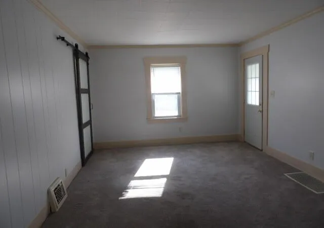 Photo 4 of Single family home for sale at 39 Troy St, Battle Creek, MI 49037 | MLS# 64026038201 | Listing updated on 2026-09-09