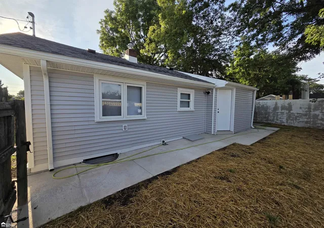 Photo 2 of Single family home for sale at 2164 E Whittemore Ave, Burton, MI 48529 | MLS# 5050216034 | Listing updated on 2026-09-01
