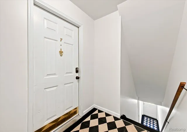 2nd image of 1655 Huntington Park, Rochester Hills, MI 48309 | MLS# 20261057502