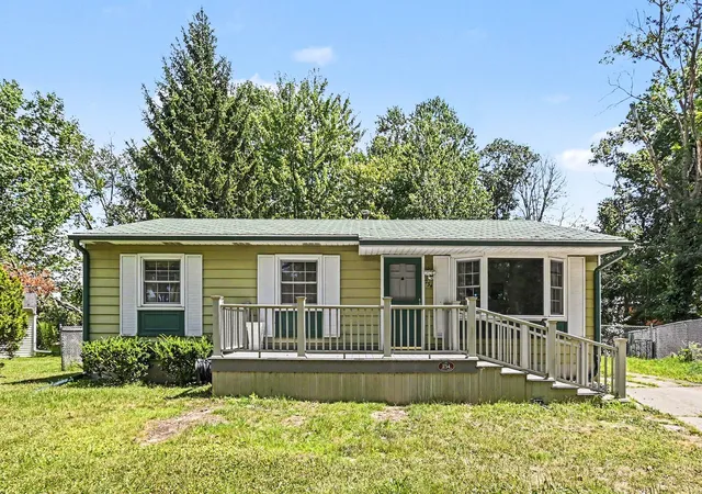 Photo 2 of Single family home for sale at 234 Trinity Cir, Lansing, MI 48911 | MLS# 81026038206 | Listing updated on 2026-09-21