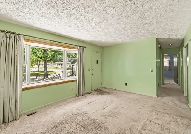 Photo 4 of Single family home for sale at 234 Trinity Cir, Lansing, MI 48911 | MLS# 81026038206 | Listing updated on 2026-09-21