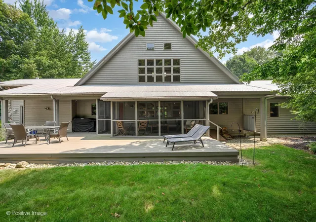 Photo 3 of Single family home for sale at 13670 Cottonwood Ln, Chikaming Township Berrien, MI 49115 | MLS# 69026038209 | Listing updated on 2026-10-01