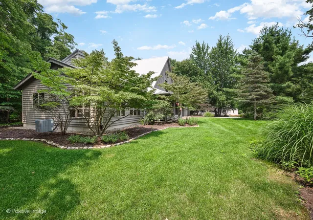 Photo 4 of Single family home for sale at 13670 Cottonwood Ln, Chikaming Township Berrien, MI 49115 | MLS# 69026038209 | Listing updated on 2026-10-01