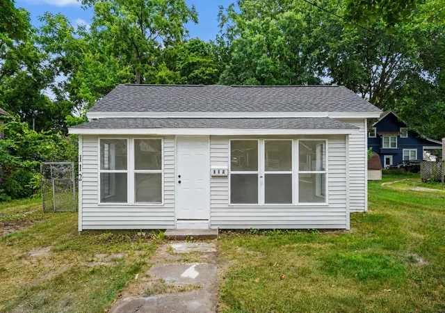 2nd image of 112 S Irving St, Greenville, MI 48838 | MLS# 65026038219