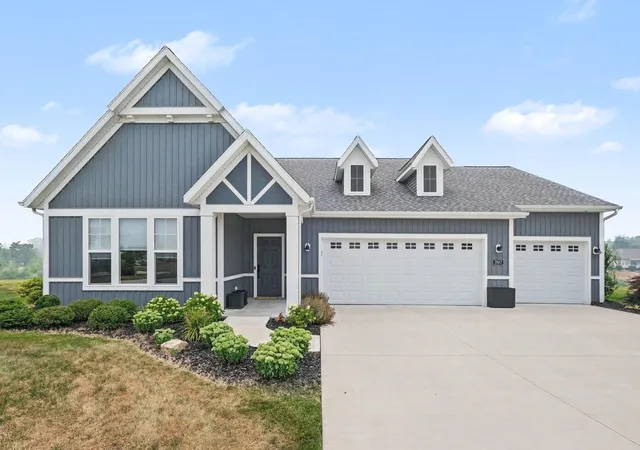 Photo 2 of Condo for sale at 2887 Isle Grand Dr, Belmont, MI 49306 | MLS# 65026038231 | Listing updated on 2026-08-30