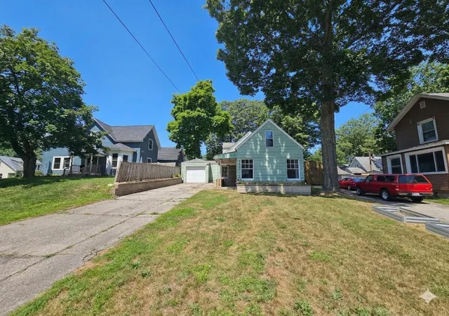 1st image of 303 Orchard St, Dowagiac, MI 49047 | MLS# 71026038225