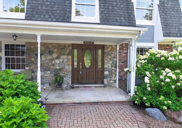 Photo 4 of Single family home for sale at 6756 Abi Ln, Plymouth, MI 48170 | MLS# 20261057539 | Listing updated on 2026-09-04