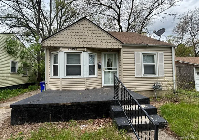Photo 1 of Single family home for sale at 16195 Robson St, Detroit, MI 48235 | MLS# 20261057545 | Listing updated on 2026-10-28