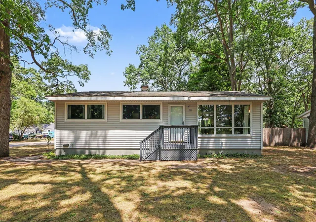 Photo 2 of Single family home for sale at 290 Eric Ave, Norton Shores, MI 49444 | MLS# 71026038245 | Listing updated on 2026-09-17