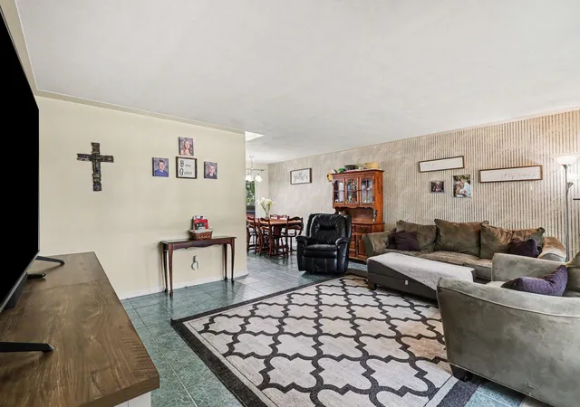 Photo 3 of Single family home for sale at 290 Eric Ave, Norton Shores, MI 49444 | MLS# 71026038245 | Listing updated on 2026-09-17