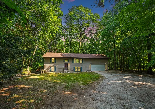 Photo 1 of Single family home for sale at 16137 Comstock St, Grand Haven, MI 49417 | MLS# 65026038242 | Listing updated on 2026-09-05
