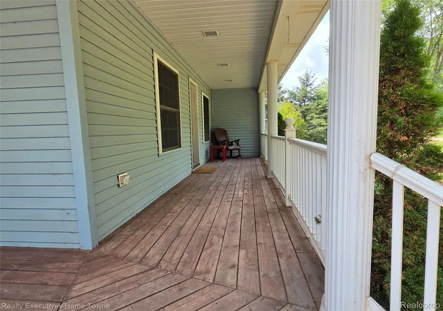 Photo 3 of Single family home for sale at 2715 Cash Rd, Applegate, MI 48401 | MLS# 20261057559 | Listing updated on 2026-10-05