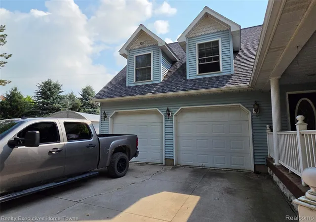 Photo 4 of Single family home for sale at 2715 Cash Rd, Applegate, MI 48401 | MLS# 20261057559 | Listing updated on 2026-10-05