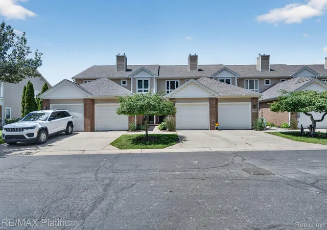 Photo 3 of Condo for sale at 5510 Woodruff Shore Dr #25, Brighton, MI 48116 | MLS# 20261057563 | Listing updated on 2026-08-09