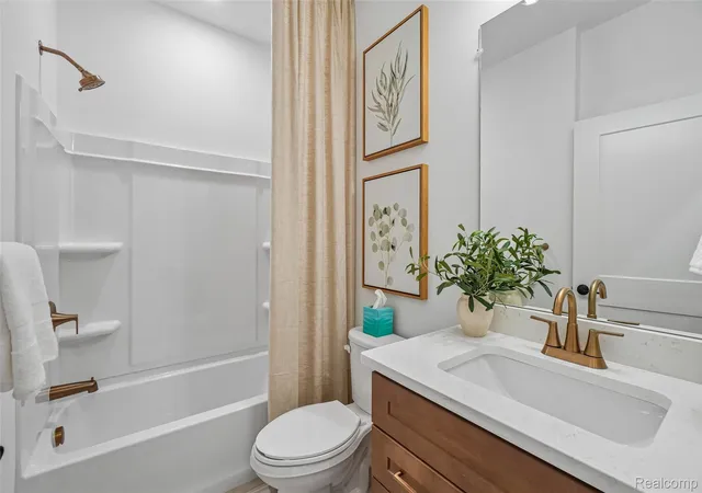 12th image of 3065 Wyvern, Lake Orion, MI 48359 | MLS# 20261057565