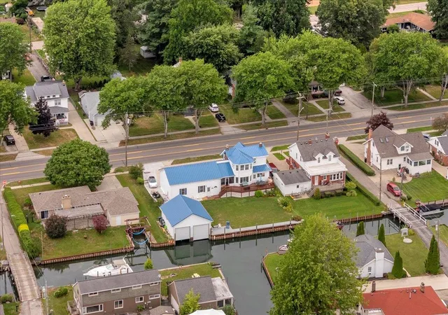 Photo 2 of Single family home for sale at 1748 Saint Clair River Dr, Algonac, MI 48001 | MLS# 58050216074 | Listing updated on 2026-08-27