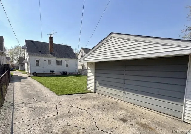 21st image of 14257 Mulberry St, Southgate, MI 48195 | MLS# 20261057607