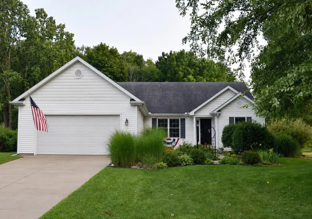 Photo 1 of Single family home for sale at 3970 N Hidden Valley Trl, Bertrand Township Berrien, MI 49120 | MLS# 69026038282 | Listing updated on 2026-09-14
