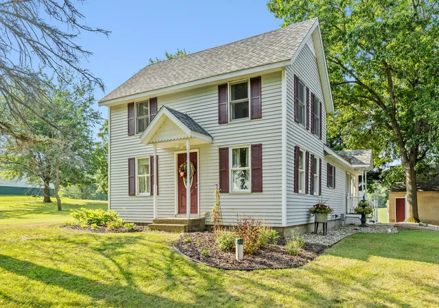 1st image of 3082 Pine Lake St, Niles, MI 49120 | MLS# 68026038279