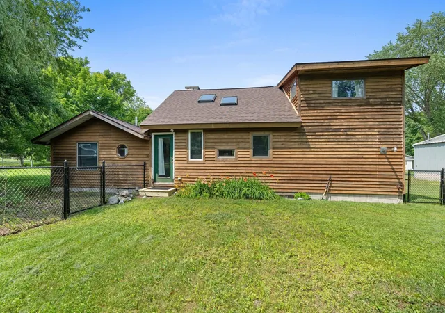 Photo 4 of Single family home for sale at 204 6th Street, Northport, MI 49670 | MLS# 78080071456 | Listing updated on 2026-07-27