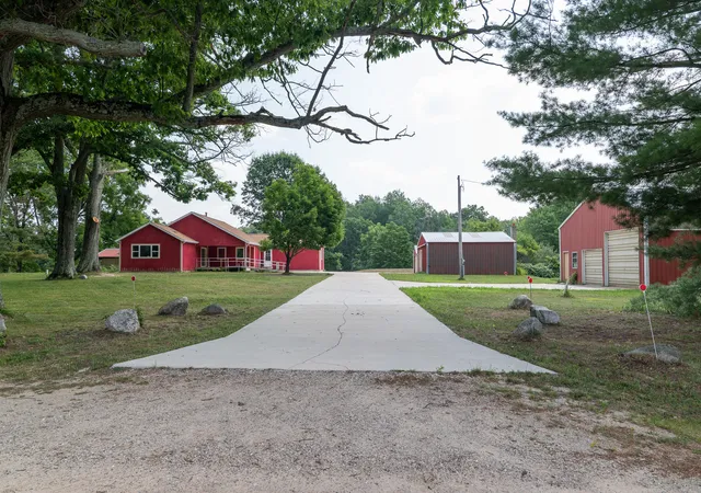 2nd image of 3820 N Beech Ave, White Cloud, MI 49349 | MLS# 53026038285