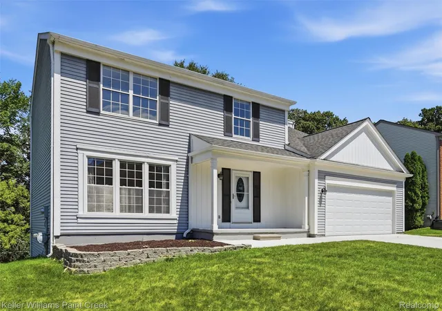 2nd image of 543 Arlington Dr, Rochester Hills, MI 48307 | MLS# 20261057625