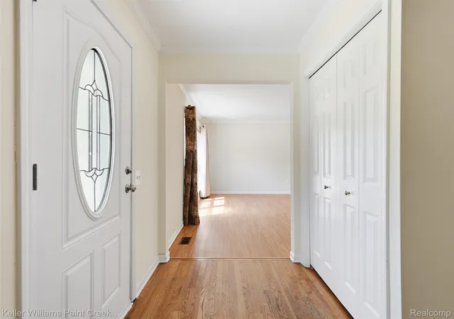 Photo 3 of Single family home for sale at 543 Arlington Dr, Rochester Hills, MI 48307 | MLS# 20261057625 | Listing updated on 2026-09-13