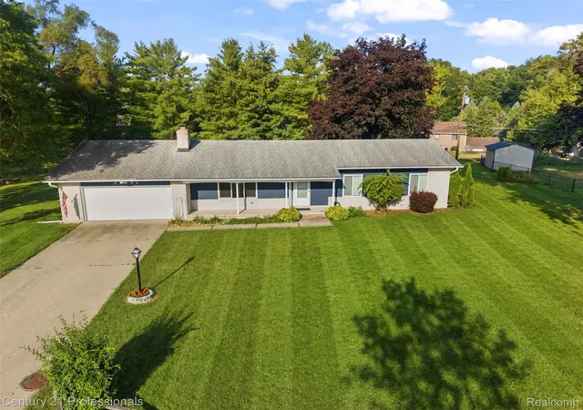 3rd image of 31991 Staman, Farmington Hills, MI 48336 | MLS# 20261057629