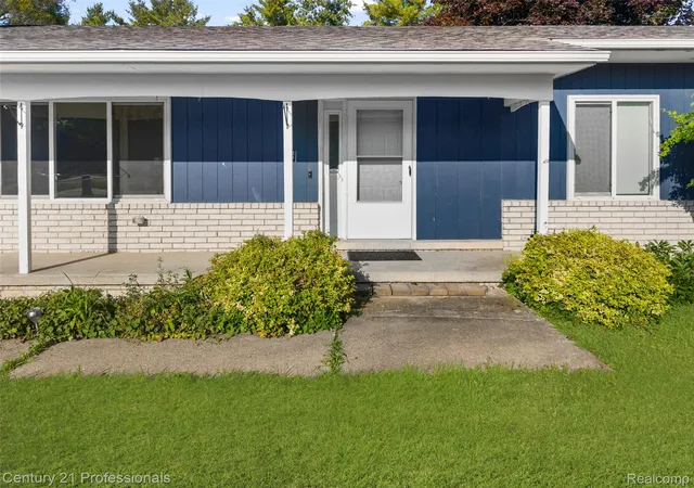 5th image of 31991 Staman, Farmington Hills, MI 48336 | MLS# 20261057629
