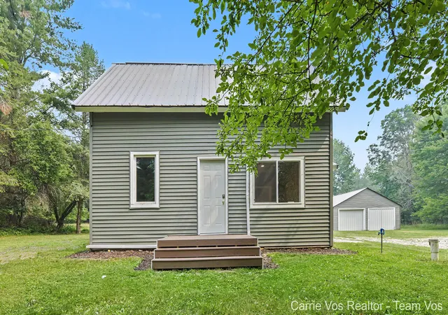 4th image of 3251 E 46 Rd, Cadillac, MI 49601 | MLS# 65026038294