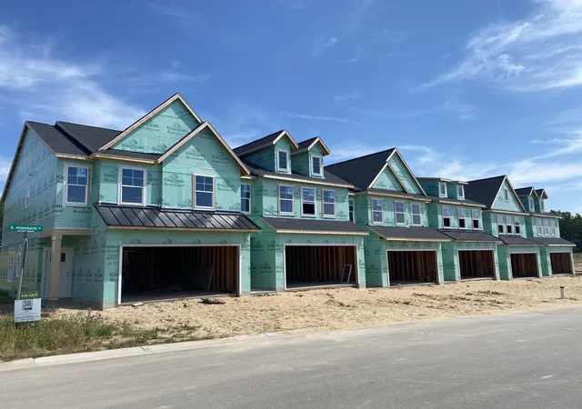 2nd image of 2883 E Highgate Dr Se #82, Grand Rapids, MI 49512 | MLS# 65026038307