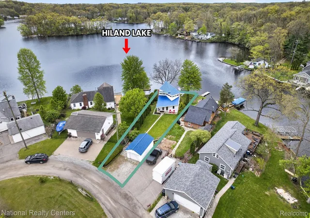 Photo 3 of Single family home for sale at 11505 Sunset Blvd, Pinckney, MI 48169 | MLS# 20261057661 | Listing updated on 2026-08-23