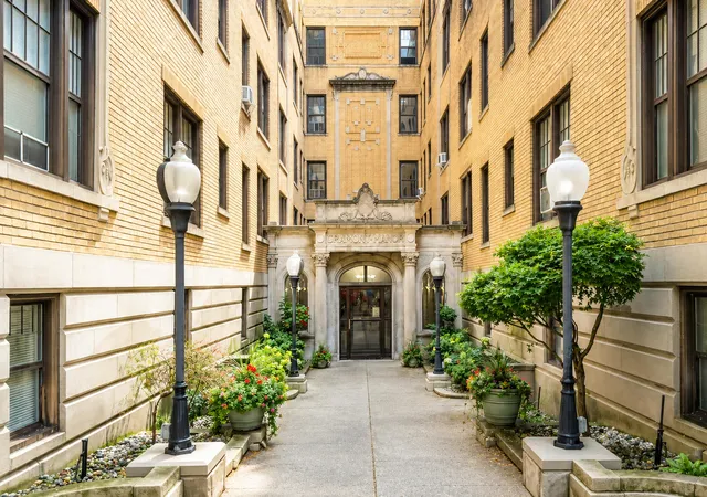 Photo 2 of Condo for sale at 120 Seward Ave #201, Detroit, MI 48202 | MLS# 81026038316 | Listing updated on 2026-08-26