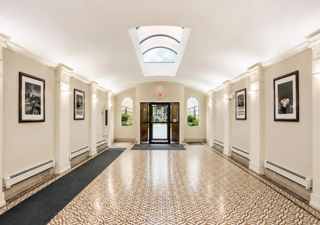 Listing Photo 4 - Condo for sale in building located at 120 Seward Ave, Detroit, MI 48202 - Unit #201