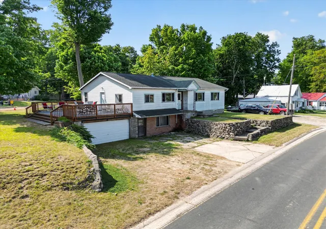 2nd image of 2610 S Shore Dr, Crystal, MI 48818 | MLS# 72026038324