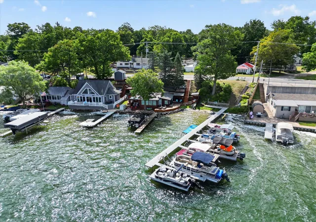 3rd image of 2610 S Shore Dr, Crystal, MI 48818 | MLS# 72026038324