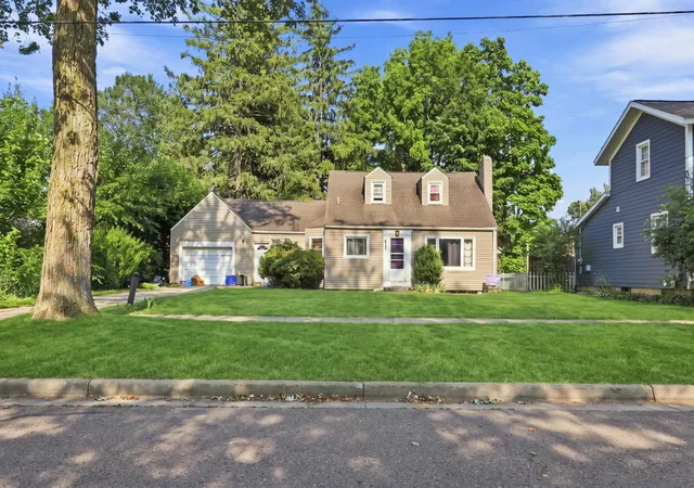 1st image of 617 East St, Three Rivers, MI 49093 | MLS# 65026038327