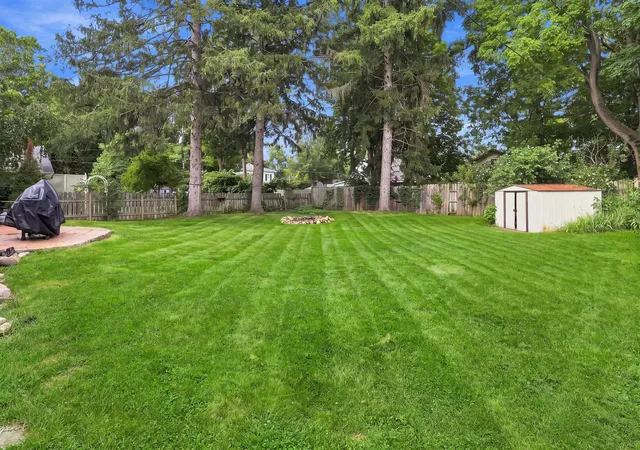 26th image of 617 East St, Three Rivers, MI 49093 | MLS# 65026038327