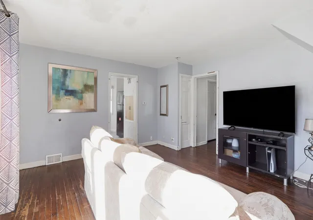 Photo 3 of Single family home for sale at 617 East St, Three Rivers, MI 49093 | MLS# 65026038327 | Listing updated on 2026-09-01