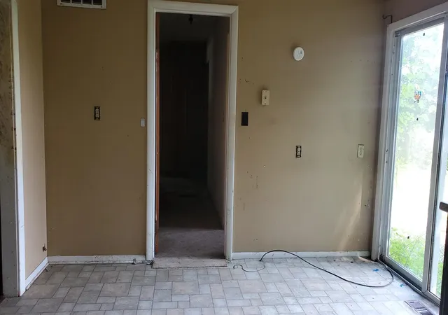 Photo 3 of Single family home for sale at 424 N Ithaca St, Ithaca, MI 48847 | MLS# 79080071462 | Listing updated on 2026-09-15