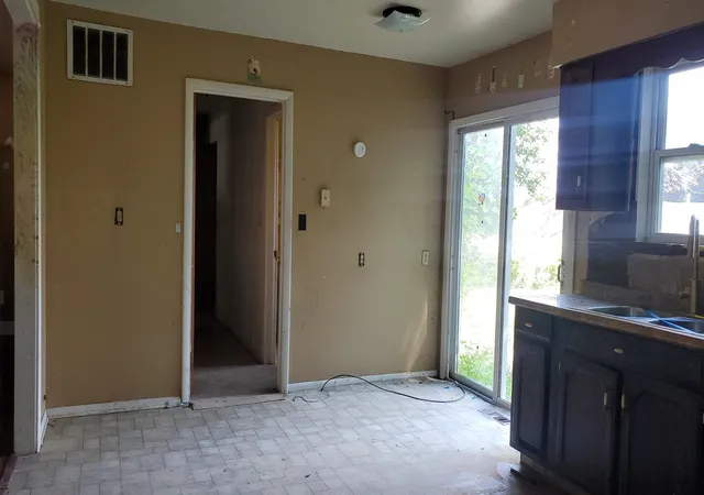 Photo 4 of Single family home for sale at 424 N Ithaca St, Ithaca, MI 48847 | MLS# 79080071462 | Listing updated on 2026-09-15