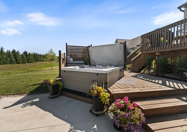Photo 4 of Single family home for sale at 6691 Yamoto Way, Fennville, MI 49408 | MLS# 71026038333 | Listing updated on 2026-09-10