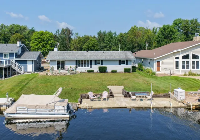 Photo 1 of Single family home for sale at 68441 N Channel Pkwy, Edwardsburg, MI 49112 | MLS# 69026038335 | Listing updated on 2026-07-24