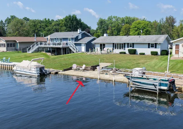 Photo 2 of Single family home for sale at 68441 N Channel Pkwy, Edwardsburg, MI 49112 | MLS# 69026038335 | Listing updated on 2026-07-24