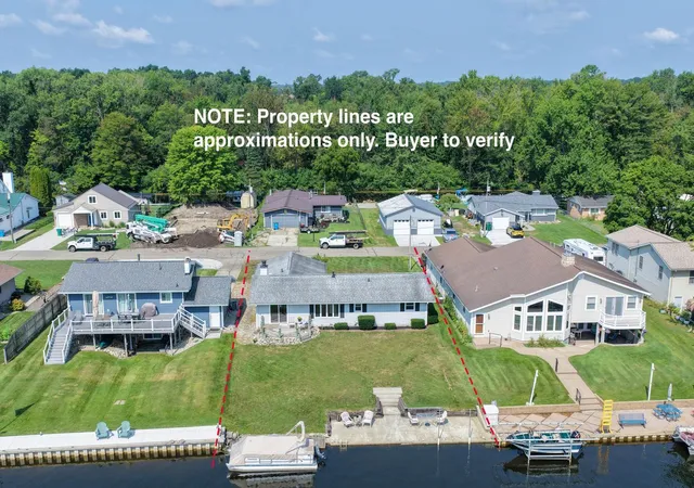 Photo 3 of Single family home for sale at 68441 N Channel Pkwy, Edwardsburg, MI 49112 | MLS# 69026038335 | Listing updated on 2026-07-24