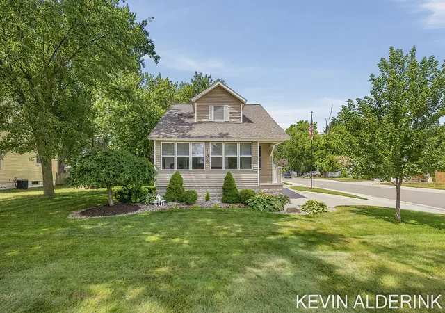 1st image of 136 S Fairview Rd, Zeeland, MI 49464 | MLS# 71026038340