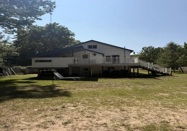 Photo 3 of Single family home for sale at 554 N Morris St, Pentwater, MI 49449 | MLS# 71026038338 | Listing updated on 2026-09-15