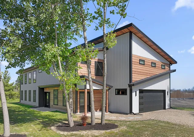 2nd image of 13739 Jane Wy, Sawyer, MI 49125 | MLS# 69026038353