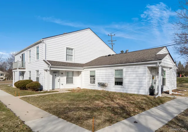 1st image of 2605 Thornbrier Ct, Lake Orion, MI 48360 | MLS# 20261057710