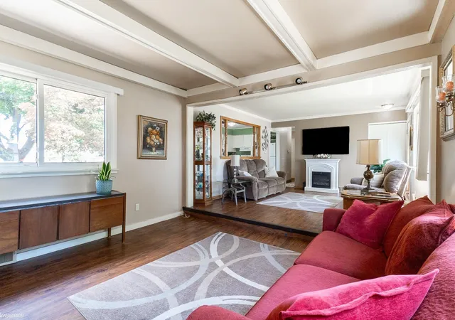 Photo 3 of Single family home for sale at 25862 Gunston Ave, Warren, MI 48089 | MLS# 58050216113 | Listing updated on 2026-08-25